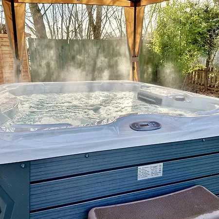 Apartman Ash With Free Hot Tub And Parking