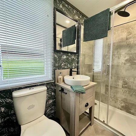 Apartman Ash With Free Hot Tub And Parking